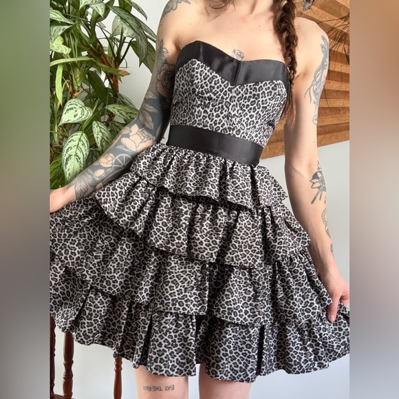 Betsey Johnson Dresses & Skirts - BJ Grey Leopard Print Dress